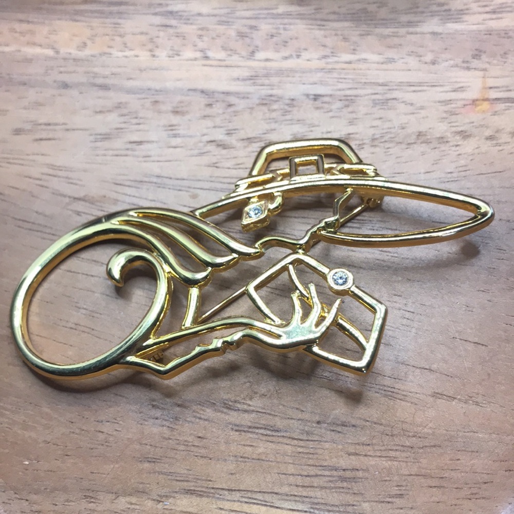 Vintage J.J (Janet) brand gold tone pin